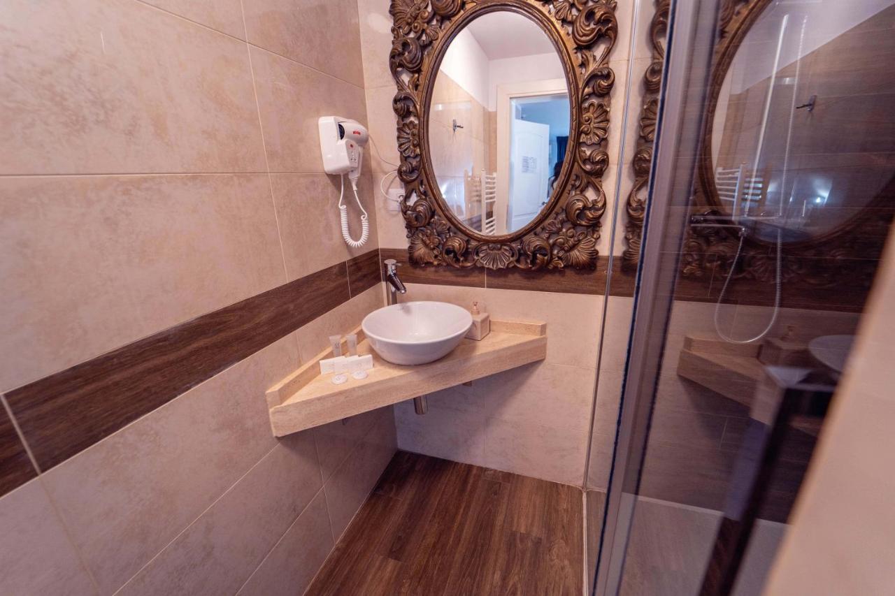 Gradinile Romane Hotel 4*