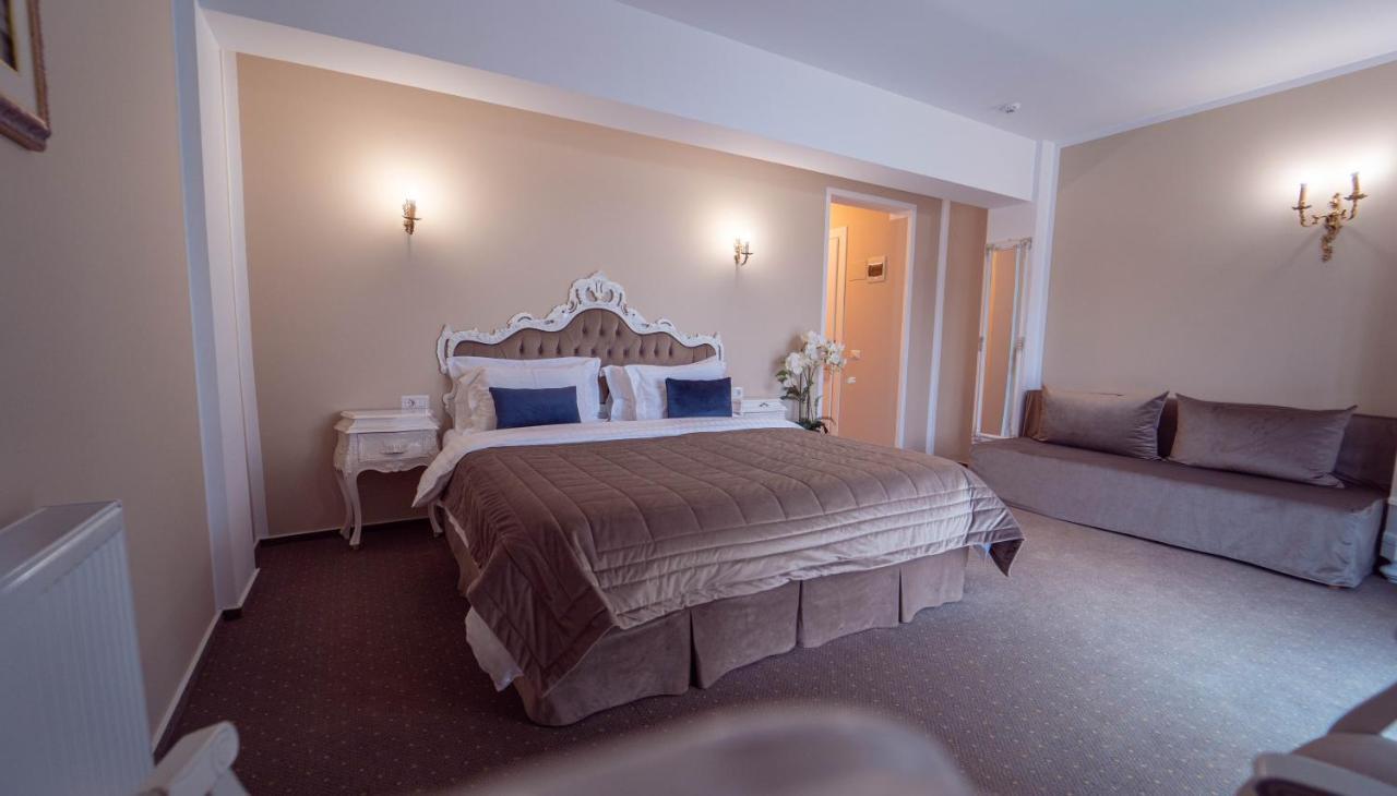 Gradinile Romane Hotel Chiriteni